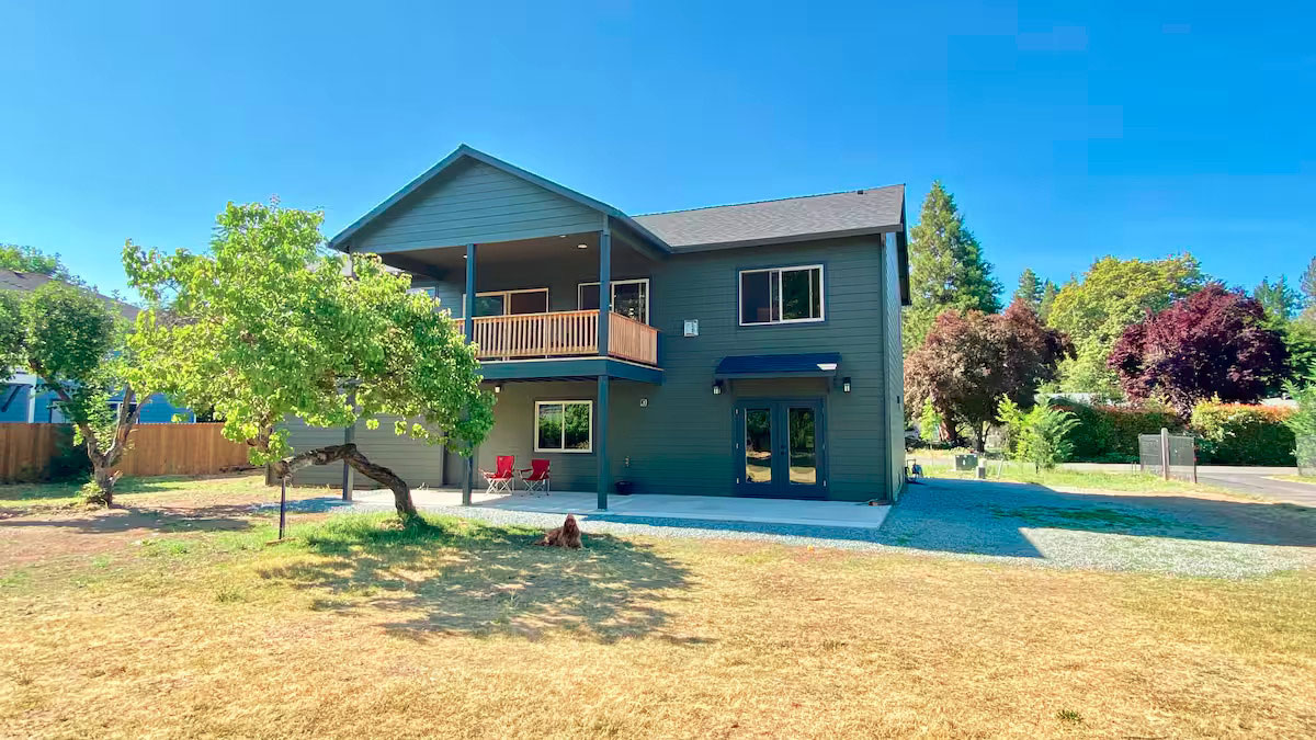 3 bedroom vacation home Oregon